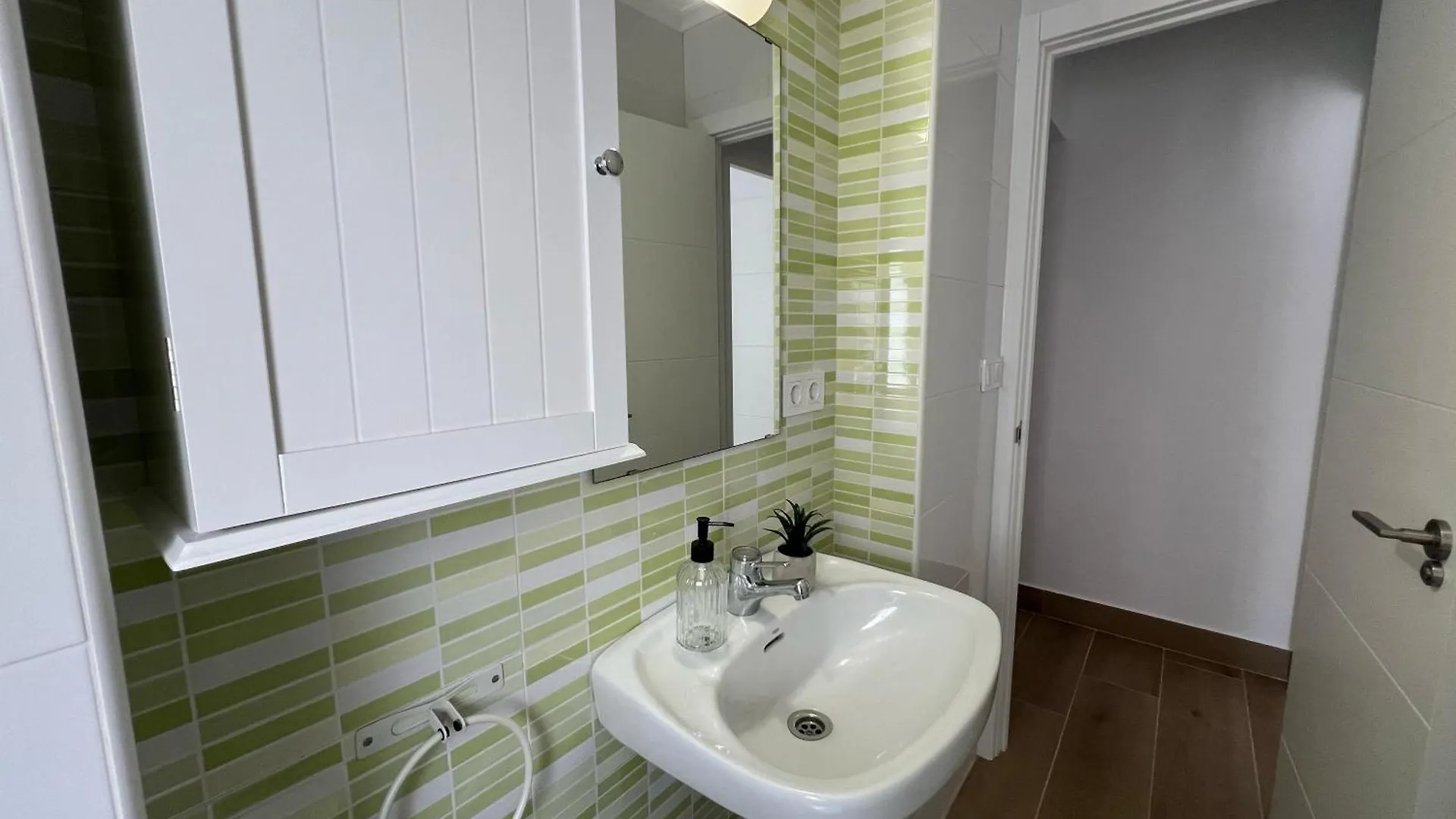 Valdenebro Garden City قرطبة شقة